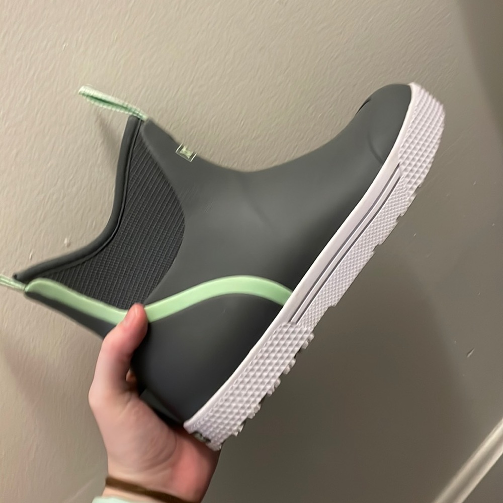 grey xtratuff size 8